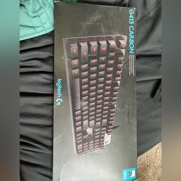 Logitech Carbon Gaming Keyboard - Picture 1 of 5